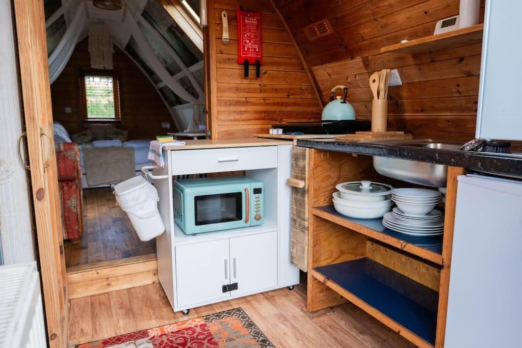 Robin Nest - Cosy Shepherd'S Hut Hideaway Callington Exteriör bild
