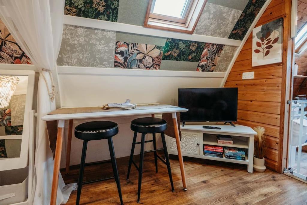 Robin Nest - Cosy Shepherd'S Hut Hideaway Callington Exteriör bild